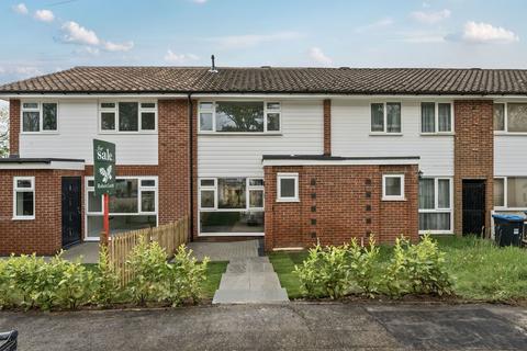 Greenacres, Oxted RH8 2 bed terraced house for sale