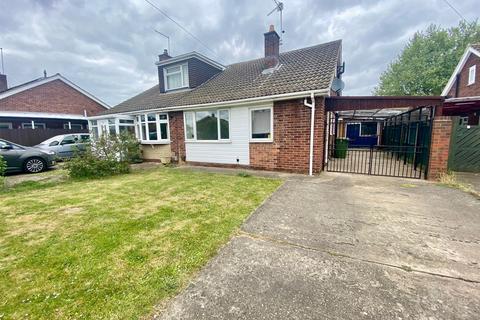 Oakleigh Drive, Orton Longueville 3 bed semi