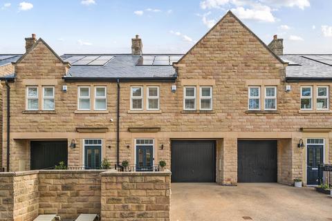 Beech Close, Harrogate, HG2 4 bed terraced house for sale