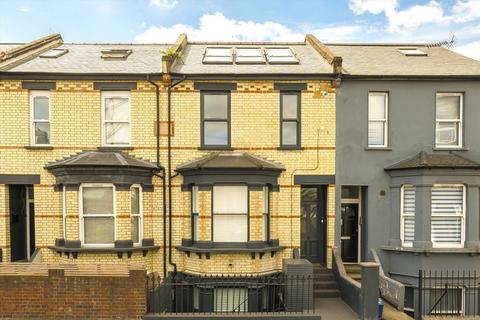 Windmill Road, Brentford TW8 2 bed flat for sale