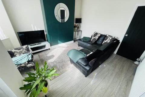 School Hill, Hartshill 3 bed terraced house for sale