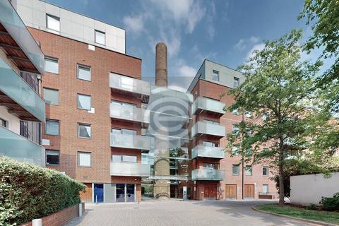 Hornsey Road, London 3 bed flat for sale