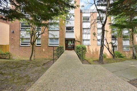 London Road, Harrow on the Hill... 2 bed penthouse for sale