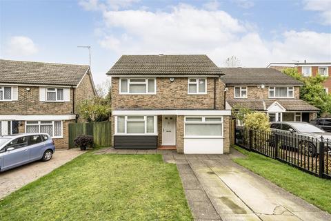 Acacia Close, Stanmore HA7 3 bed detached house for sale