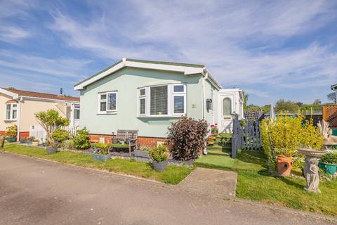 Four Horseshoes Park, Seasalter Road... 2 bed park home for sale