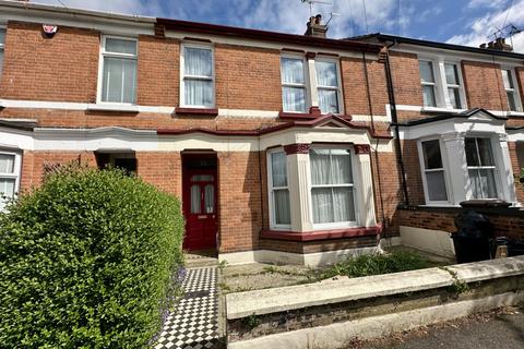 Malvern Road, Gillingham, Kent, ME7 3 bed terraced house for sale