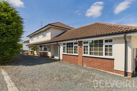 Quarry Lane, Telford TF1 4 bed detached house for sale
