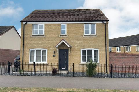 Lime Avenue, Oulton Broad, Lowestoft... 4 bed detached house for sale