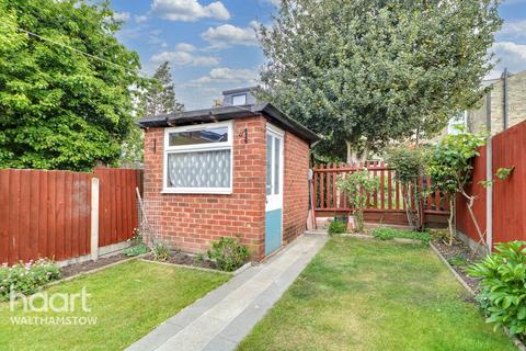 Chingford Road, Walthamstow 3 bed terraced house for sale