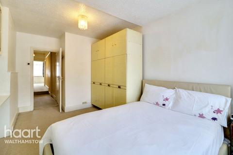 Chingford Road, Walthamstow 3 bed terraced house for sale
