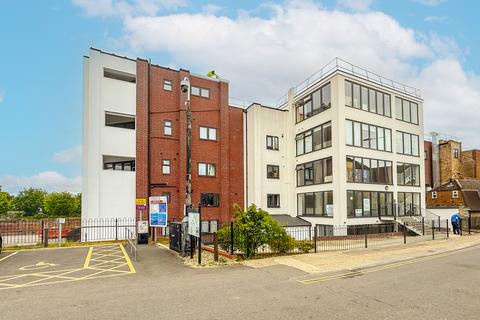 Flat 4, The Grosvenor, 146 High... 1 bed flat for sale