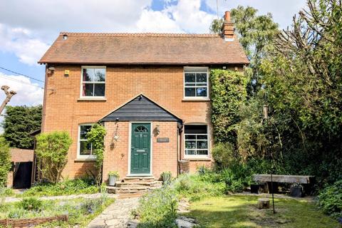 Golf Lane, Bordon GU35 4 bed detached house for sale