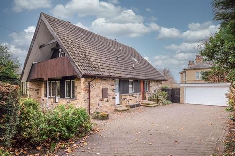 Knowles Road, Brighouse 4 bed detached house for sale