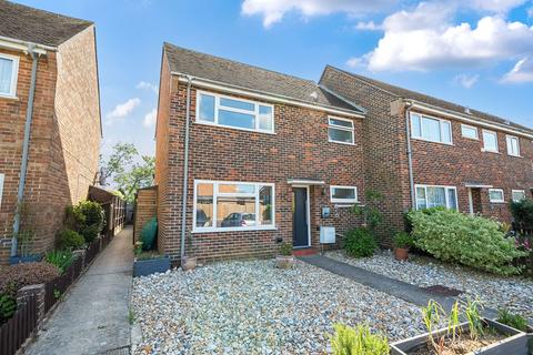 Westward Close, Bosham, PO18 3 bed end of terrace house for sale