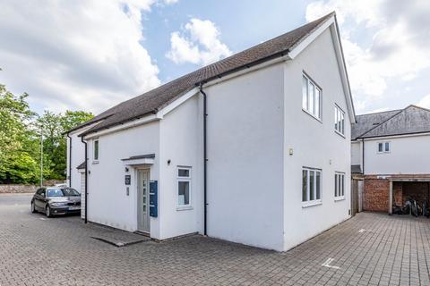 Weyview Court, Addlestone KT15 1 bed flat for sale