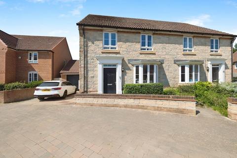 Dingley Lane, Yate, Bristol, BS37 7DD 4 bed semi