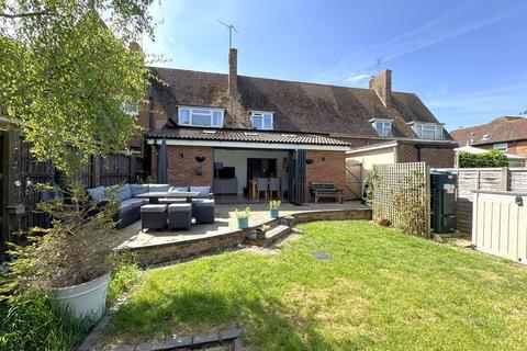 Thornhill, Buckingham MK18 3 bed terraced house for sale
