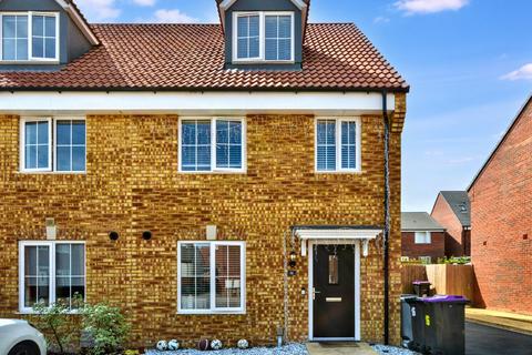 Watkins Glen Court, Bourne, PE10 3 bed end of terrace house for sale