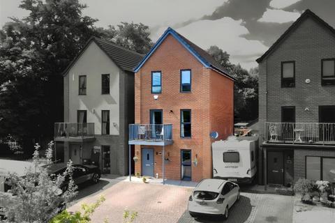 Lathe Way, Erdington, Birmingham 4 bed detached house for sale