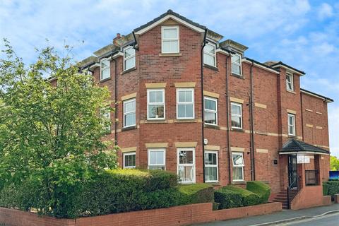 George Street, Alderley Edge 2 bed apartment for sale