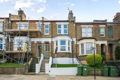 Nithdale Road, London 2 bed apartment for sale