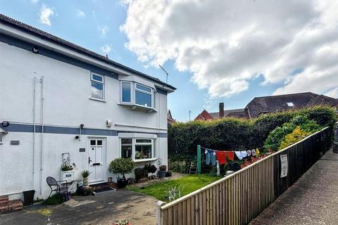 Lewes Road, Eastbourne 1 bed flat for sale