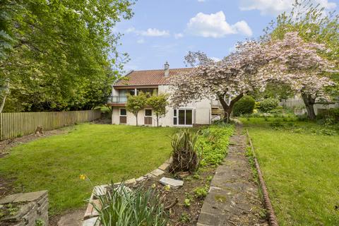 2 Buckstone Drive, Edinburgh, EH10 6PD 5 bed detached house for sale