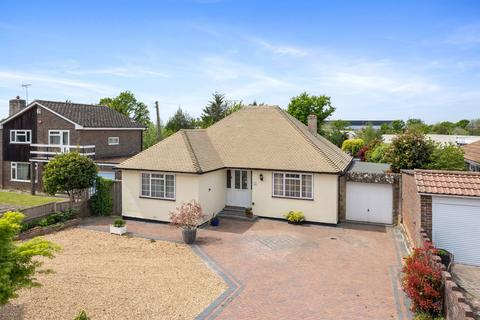 Tinsley Lane, Crawley RH10 2 bed detached bungalow for sale