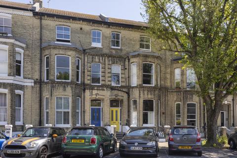 Tisbury Road, Hove, East Sussex, BN3 1 bed flat for sale