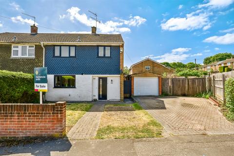 Ash Close, Ash GU12 3 bed semi