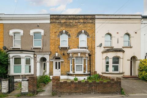 Dames Road, Forest Gate 2 bed ground floor flat for sale