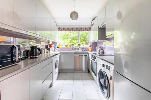 Castleton Avenue, Wembley, HA9 5 bed semi