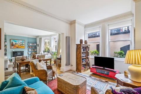 Wynnstay Gardens, London 3 bed flat for sale