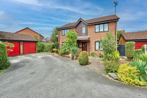 Lincolns Close, Hertfordshire AL4 4 bed detached house for sale