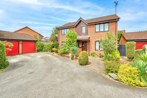 Lincolns Close, Hertfordshire AL4 4 bed detached house for sale
