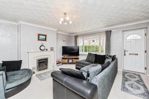 Katrina Grove, Pontefract WF7 3 bed semi