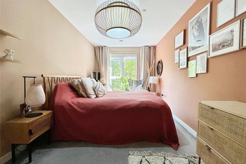 Bowen Drive, London SE7 3 bed flat for sale