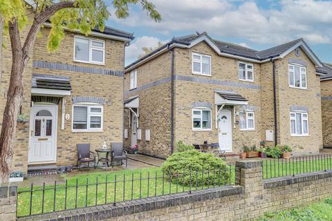 Elsinor Avenue, Canvey Island SS8 1 bed flat for sale