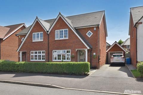 3 bedroom semi-detached house for sale