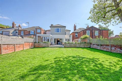 Mile End Road, Colchester, Essex, CO4 4 bed detached house for sale