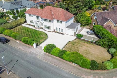 Greenbank Drive, Southport PR8 5 bed detached villa for sale
