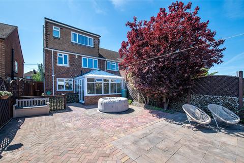 Rochester Road, Gravesend, Kent, DA12 4 bed semi