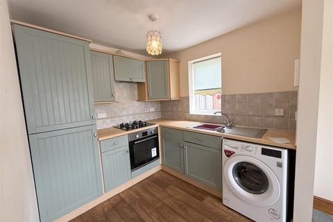 Flixton Road, Urmston, Manchester 2 bed flat for sale