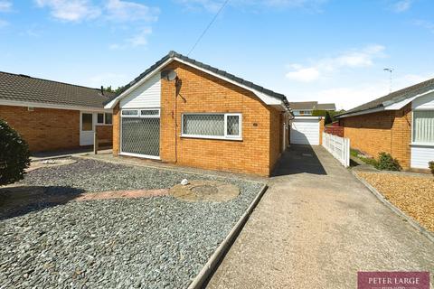 Llys Cowlyd, Rhyl, LL18 4DX 2 bed detached bungalow for sale