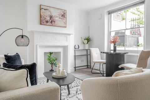 Priory Road, Chiswick, London, W4 1 bed flat for sale