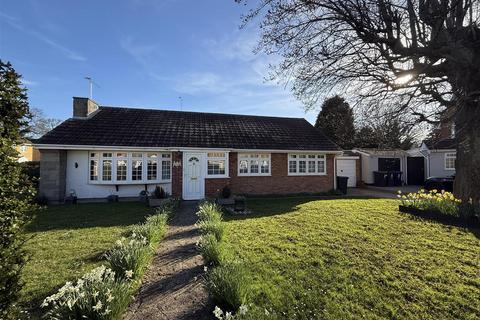 Caroline Crescent, Broadstairs 3 bed detached bungalow for sale