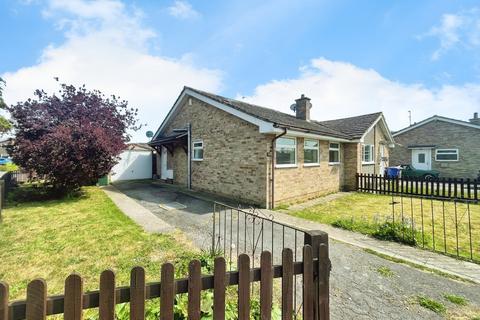 Begbroke Crescent, Kidlington, OX5 3 bed semi