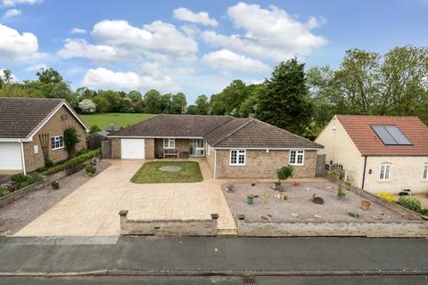 Chapel Close, South Rauceby... 4 bed detached bungalow for sale