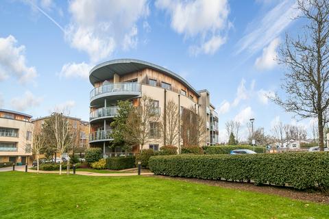 Blagrove Road, Teddington 2 bed apartment for sale
