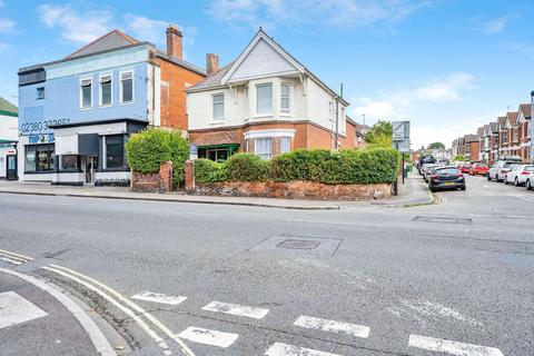 Lodge Road, Southampton SO14 5 bed detached house for sale